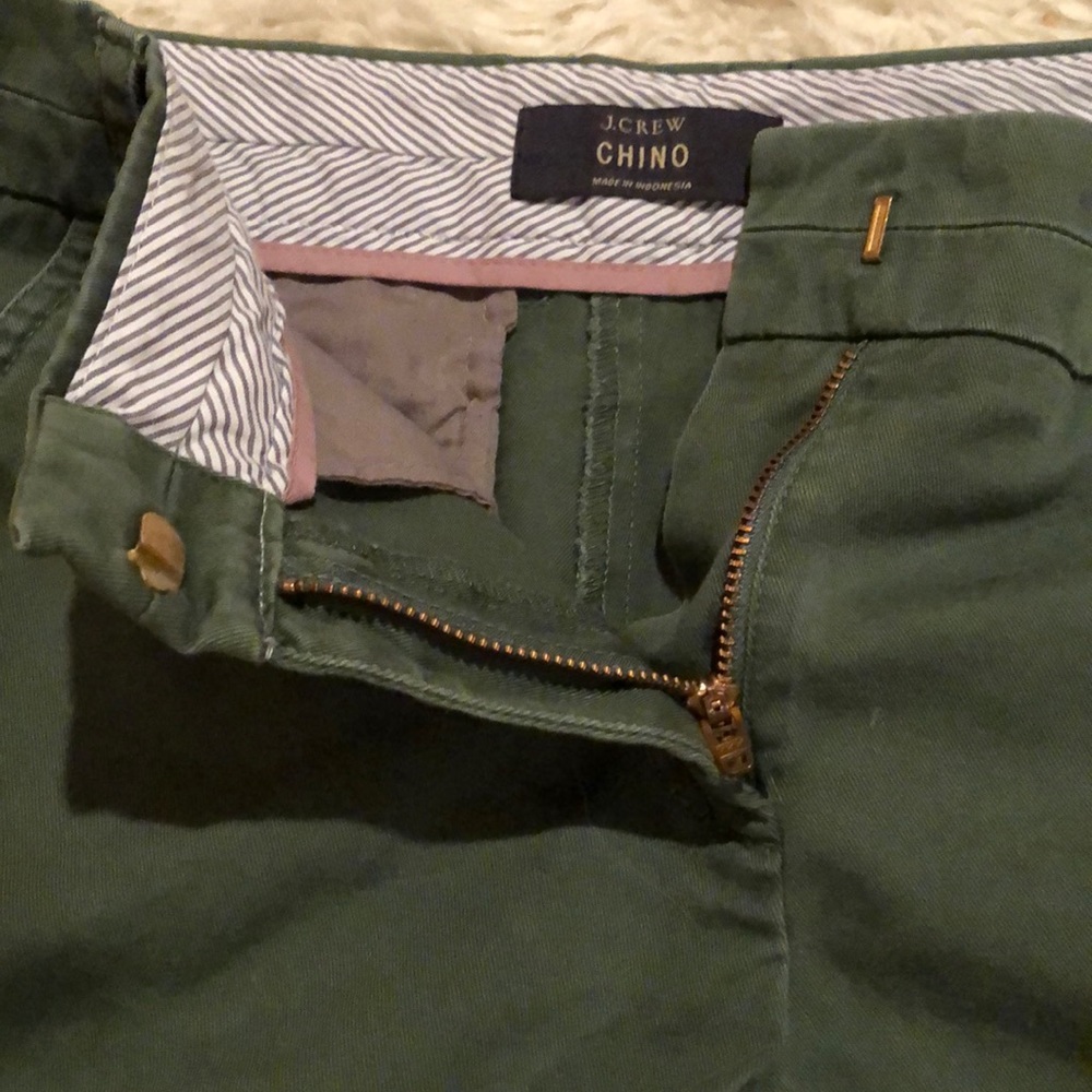 J crew olive size 4 shorts, chino